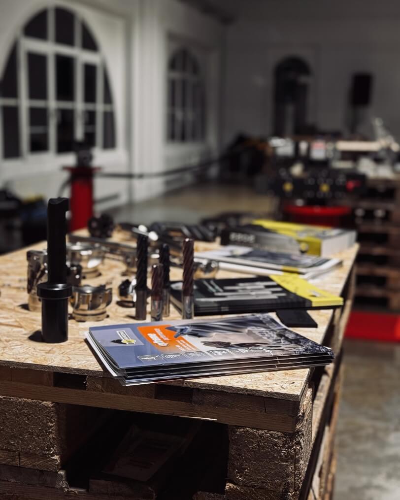 Mobile antico con pianta